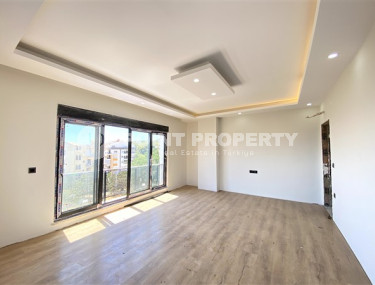 New four-room apartment, 135m², in a complex with a swimming pool in the mountains of Alanya, 3000m from the sea.-id-2432-photo-3