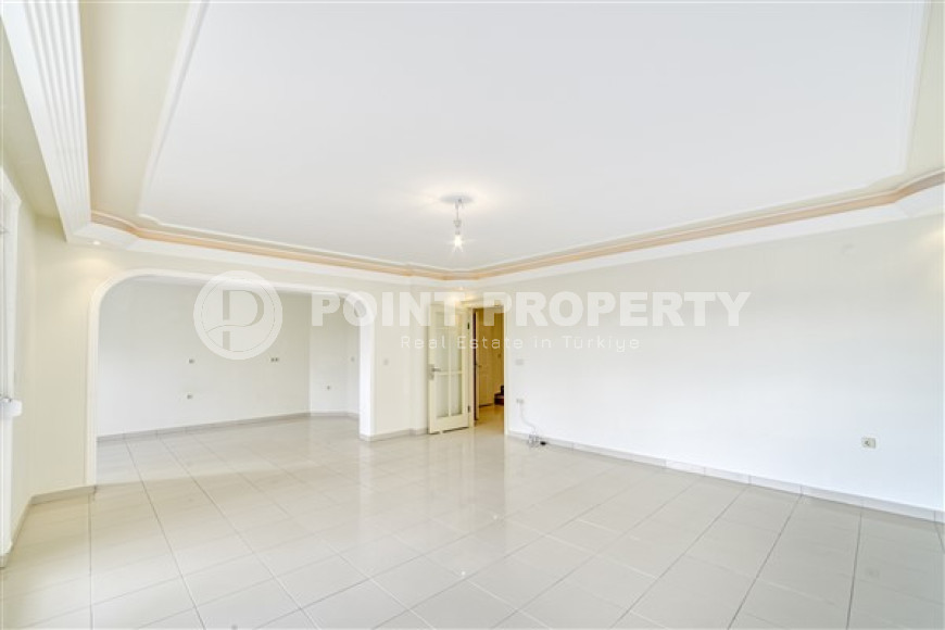 Просторный пентхаус 4+1 с личной сауной, 268 м², в 1200 м от моря в Махмутларе, Аланья-id-2439-фото-3