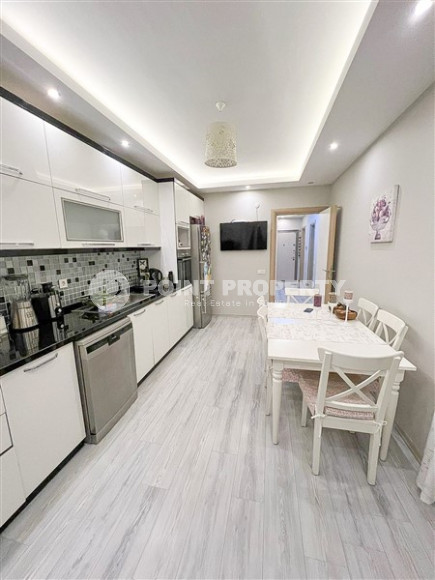 Трёхкомнатные апартаменты с отдельной кухней, 180 м², в современном комплексе с инфраструктурой в Джикджилли, Аланья-id-2440-фото-4