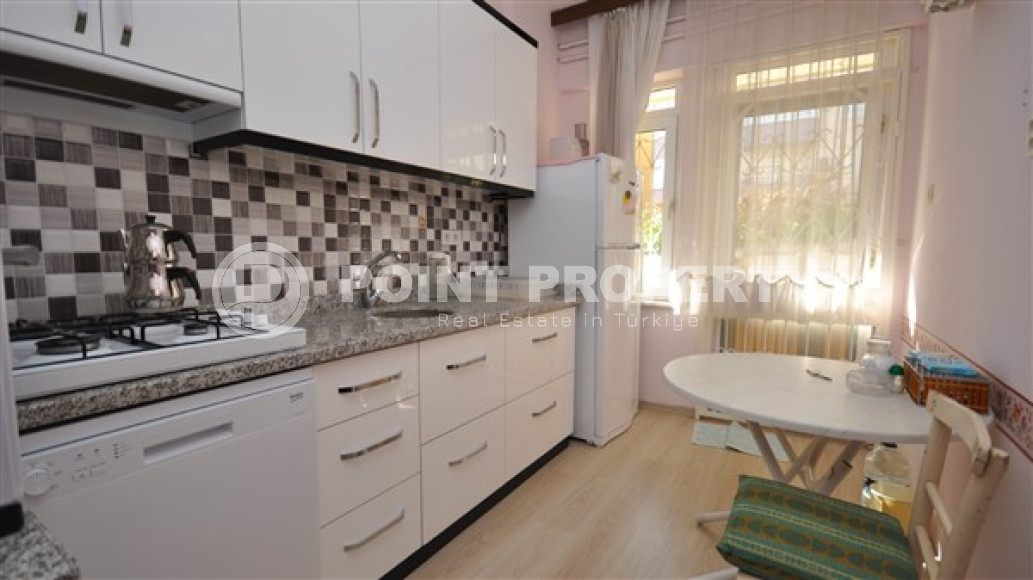 Apartment in a Turkish house with three bedrooms in the center of Alanya-id-2442-photo-6