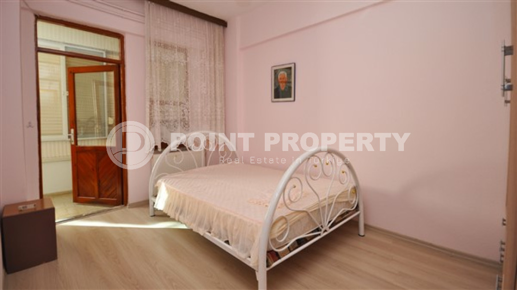 Apartment in a Turkish house with three bedrooms in the center of Alanya-id-2442-photo-9