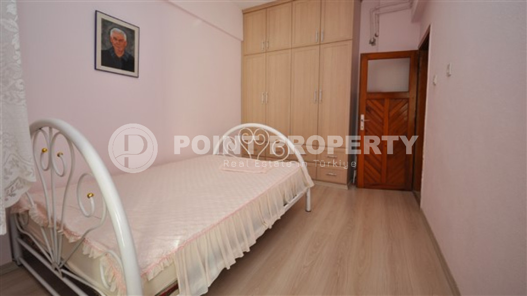 Apartment in a Turkish house with three bedrooms in the center of Alanya-id-2442-photo-10