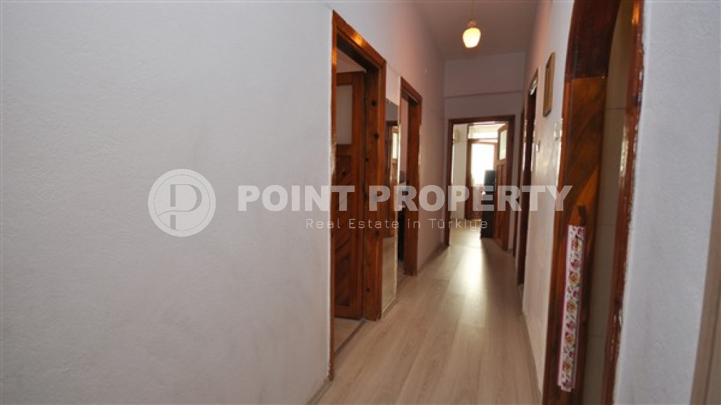 Apartment in a Turkish house with three bedrooms in the center of Alanya-id-2442-photo-14