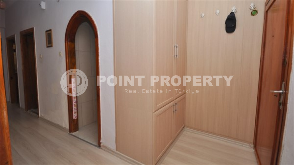 Apartment in a Turkish house with three bedrooms in the center of Alanya-id-2442-photo-15