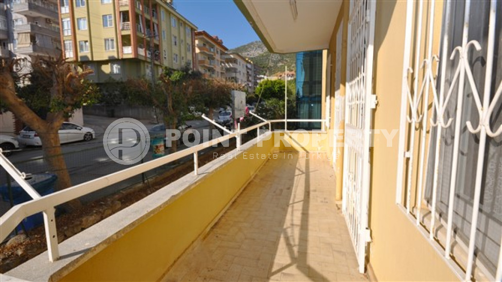 Apartment in a Turkish house with three bedrooms in the center of Alanya-id-2442-photo-16