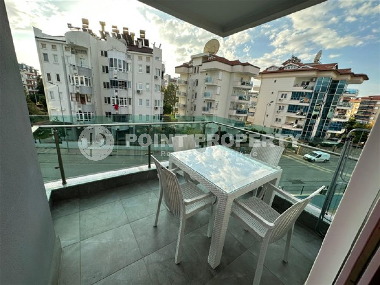 Ready to move in, one bedroom apartment, 60m², 150m from the sea in Alanya - Oba-id-2446-photo-11