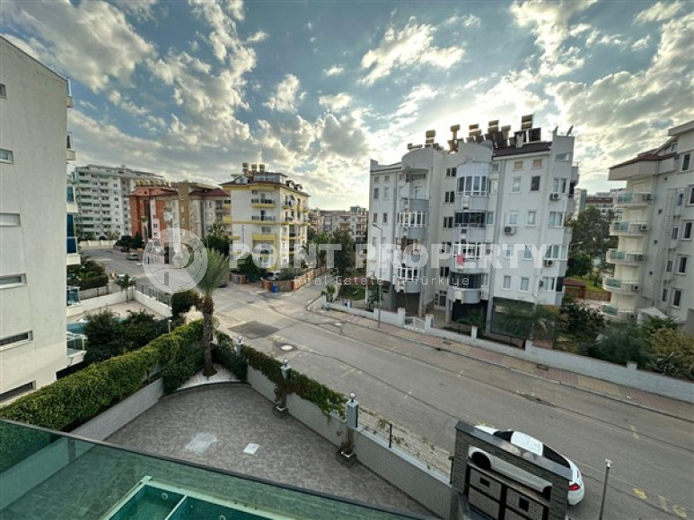 Ready to move in, one bedroom apartment, 60m², 150m from the sea in Alanya - Oba-id-2446-photo-12