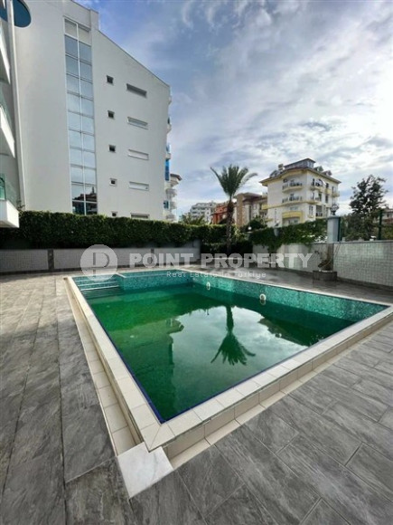Ready to move in, one bedroom apartment, 60m², 150m from the sea in Alanya - Oba-id-2446-photo-19