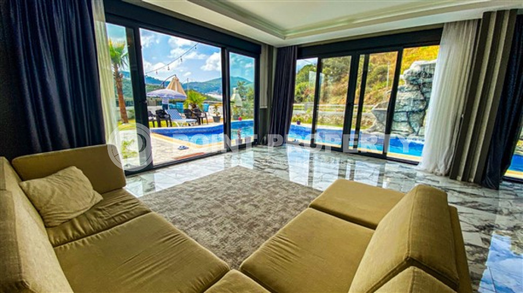 Частная меблированная вилла 4+1, 230м². с панорамными видами в районе Алании – Каргыджак-id-2455-фото-6