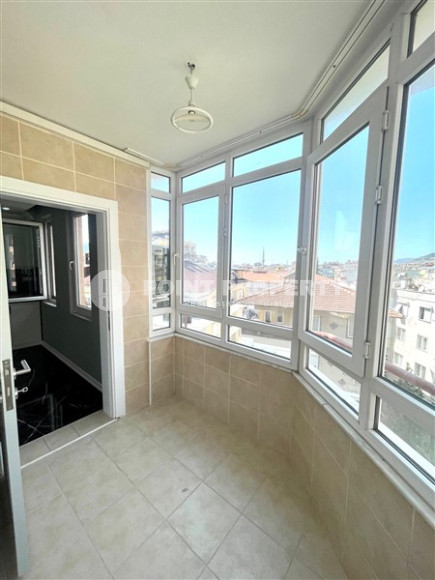 Apartment 2+1, 115 sq. m, newly renovated 850 m from the sea, Alanya Center-id-2457-photo-11