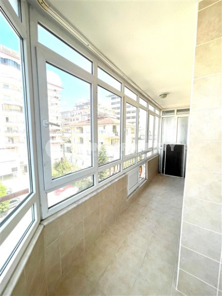 Apartment 2+1, 115 sq. m, newly renovated 850 m from the sea, Alanya Center-id-2457-photo-12