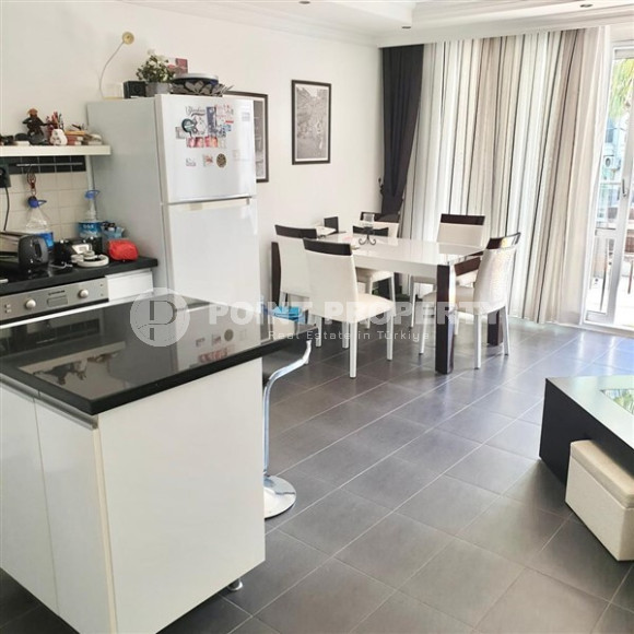 Two bedroom apartment, 125 m², in a complex with infrastructure and 550 m from the sea in Oba, Alanya-id-2458-photo-3