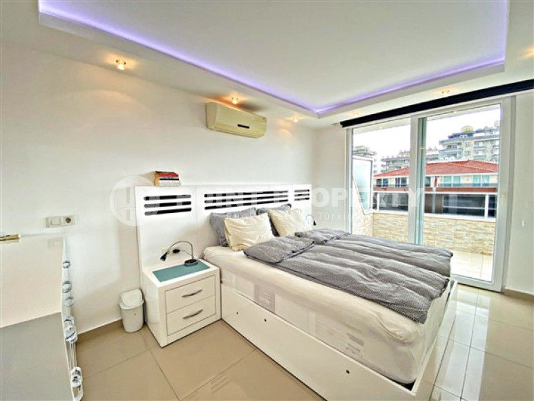 Furnished penthouse 4+1, 220 m², in a premium complex in Oba, Alanya, 700 meters from the sea-id-2463-photo-16