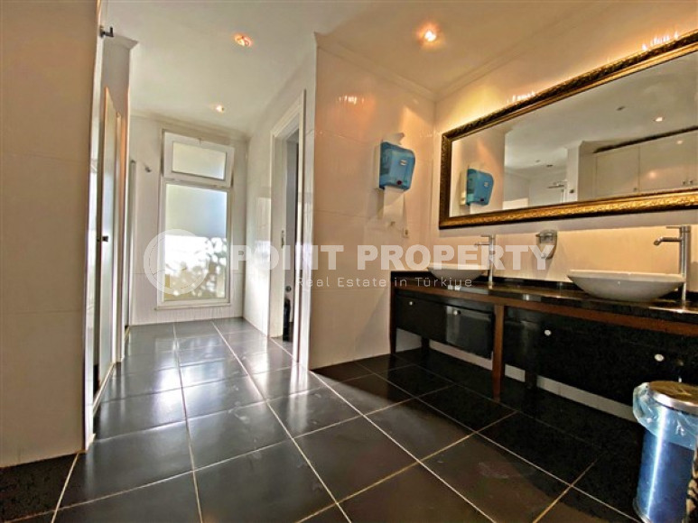 Furnished penthouse 4+1, 220 m², in a premium complex in Oba, Alanya, 700 meters from the sea-id-2463-photo-19