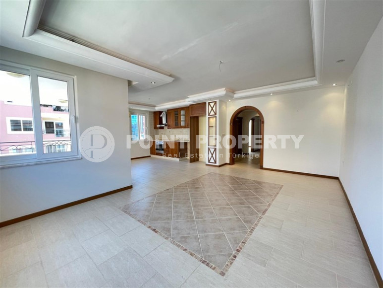 Apartment 2+1 in a complex on the first coastline in Mahmutlar, 125m2-id-1212-photo-3