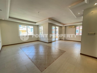 Apartment 2+1 in a complex on the first coastline in Mahmutlar, 125m2-id-1212-photo-4