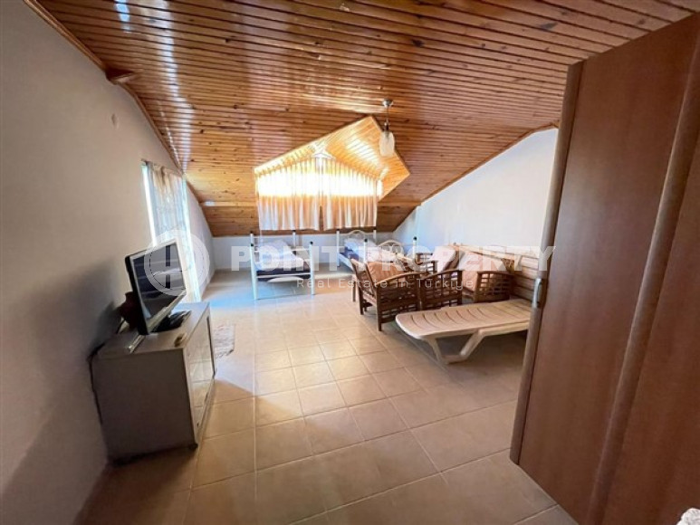 Cozy four-room penthouse, 150 m², with separate kitchen, in the center of Alanya, 250 meters from the sea-id-2464-photo-17