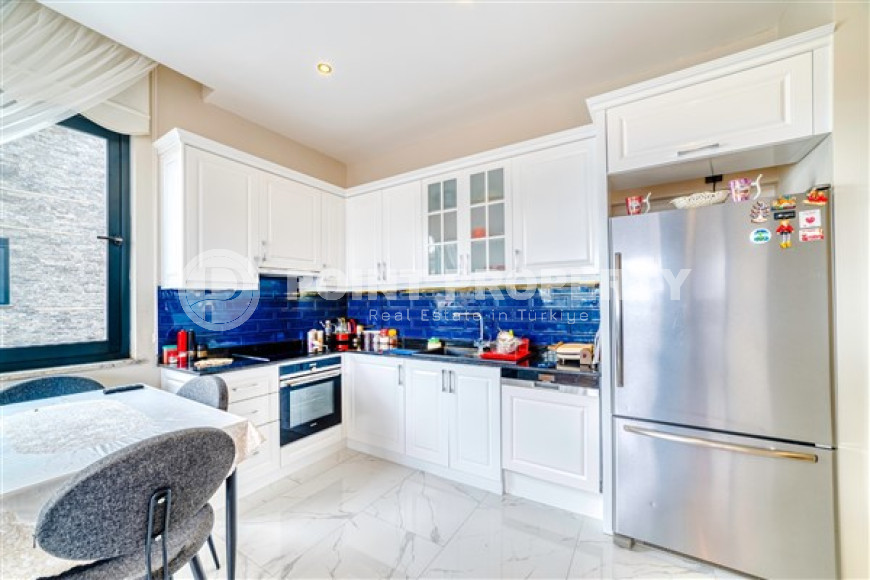 New three-room apartment, 95m², in an elite complex on the seafront in Oba, Alanya-id-2465-photo-3