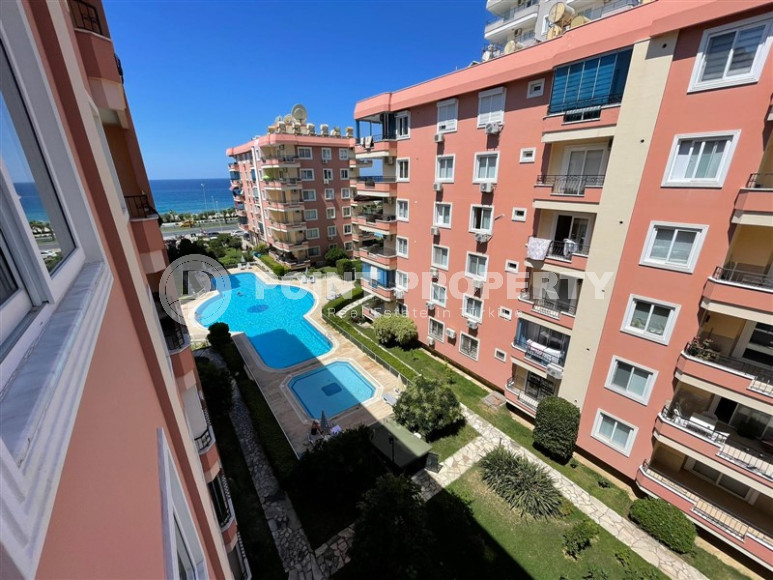Apartment 2+1 in a complex on the first coastline in Mahmutlar, 125m2-id-1212-photo-14
