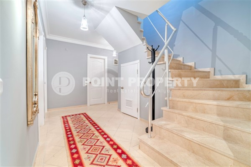 Готовый к проживанию, пентхаус с четырьмя спальнями, 240м², в 600м от моря в районе Оба, Алания-id-2467-фото-20