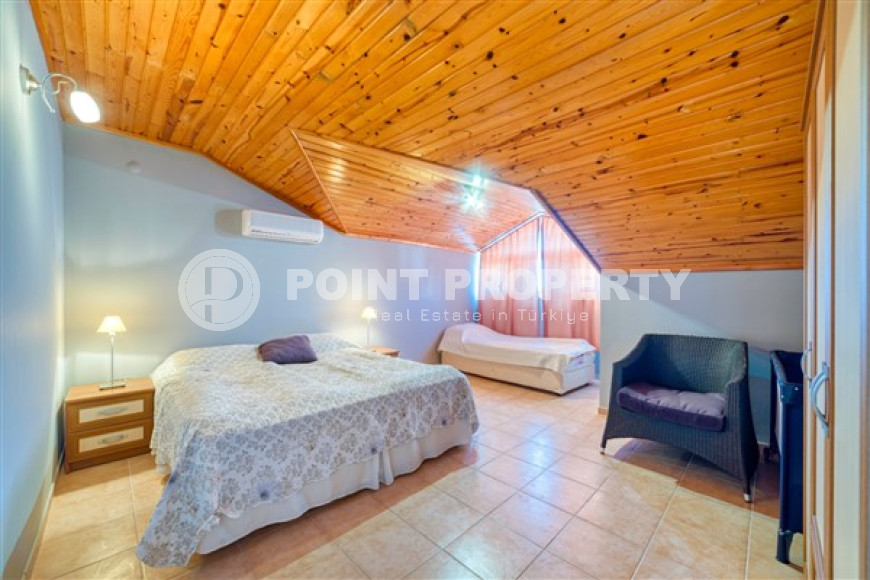 Готовый к проживанию, пентхаус с четырьмя спальнями, 240м², в 600м от моря в районе Оба, Алания-id-2467-фото-23