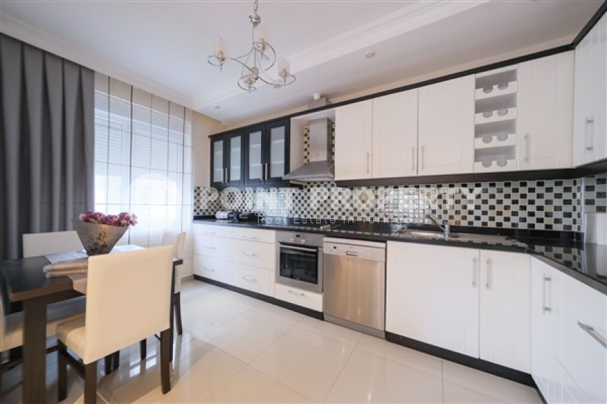 Furnished two-bedroom apartment, 140m², in the center of Alanya, on the first coastline-id-2470-photo-15