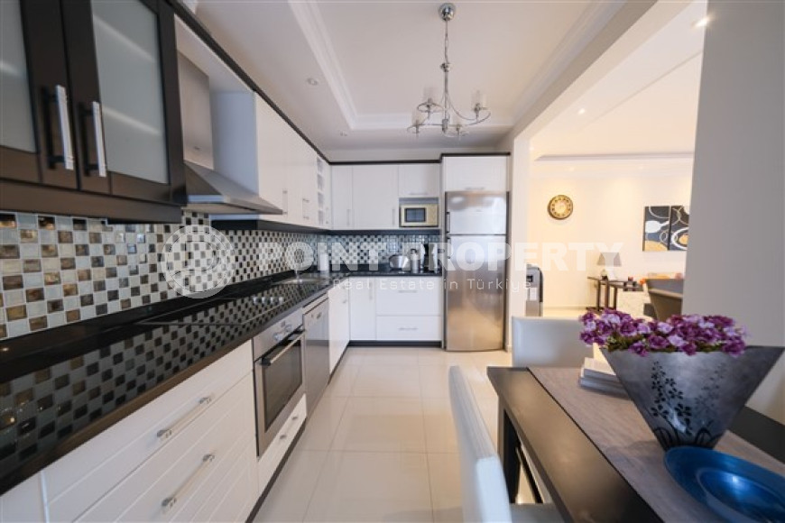 Furnished two-bedroom apartment, 140m², in the center of Alanya, on the first coastline-id-2470-photo-16