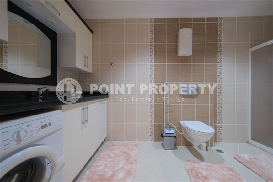 Furnished two-bedroom apartment, 140m², in the center of Alanya, on the first coastline-id-2470-photo-22