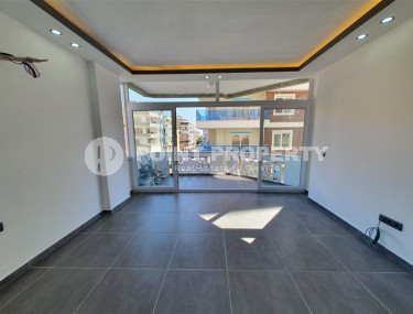 Two-room apartment with 1+1 layout, 60 m2 in one of the popular areas of Mahmutlar. Only 250 m to the sea. An excellent option for moving.-id-1213-photo-5