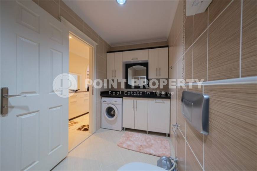 Furnished two-bedroom apartment, 140m², in the center of Alanya, on the first coastline-id-2470-photo-24