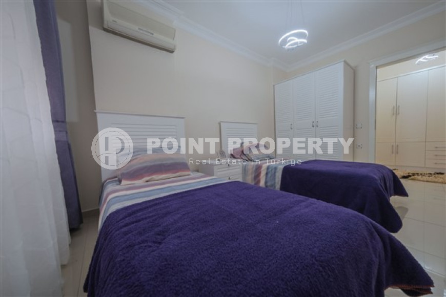 Furnished two-bedroom apartment, 140m², in the center of Alanya, on the first coastline-id-2470-photo-28