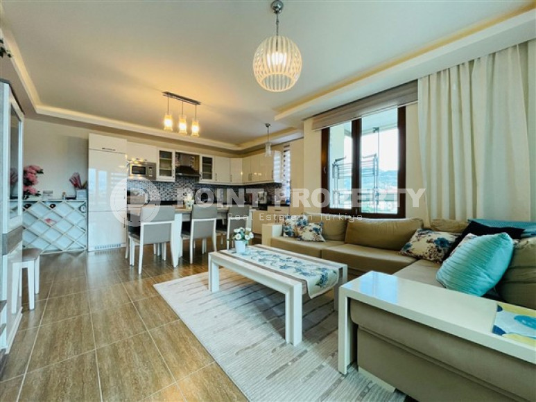 Просторный меблированный дуплекс-пентхаус, 230м², с пятью спальнями в 800м от моря в районе Оба.-id-2471-фото-2