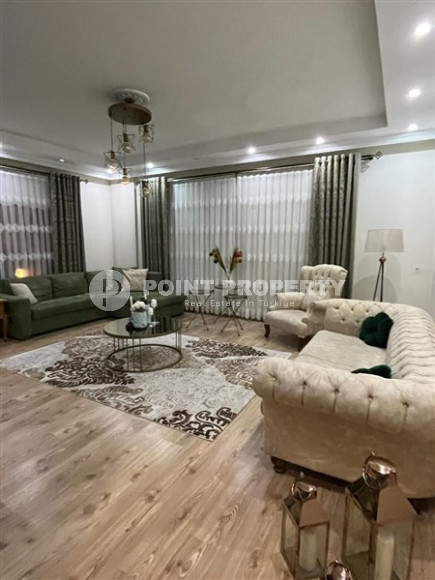 Luxurious apartment 3+1, 150m², in a comfortable complex in Oba, Alanya-id-2483-photo-3