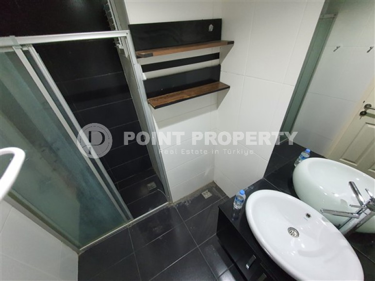 Apartment 2+1 with two balconies at an affordable price, 700 m from the sea, Alanya Center-id-2489-photo-8