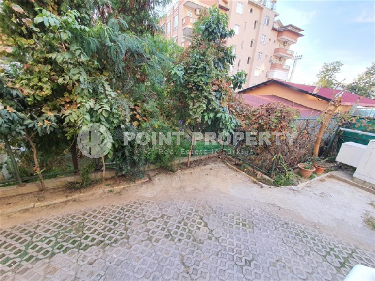 Apartment 2+1 with two balconies at an affordable price, 700 m from the sea, Alanya Center-id-2489-photo-14