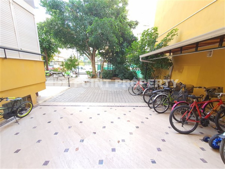 Apartment 2+1 with two balconies at an affordable price, 700 m from the sea, Alanya Center-id-2489-photo-18