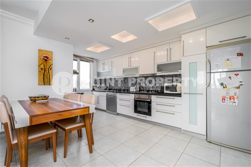 Видовая трехкомнатная квартира, 120м², в центре района Тосмур, Алания, в комплексе с инфраструктурой-id-2492-фото-4