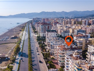 Budget resale property: penthouse 4+1, 170m², on the first coastline in the center of Mahmutlar-id-2493-photo-3