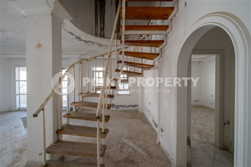 Budget resale property: penthouse 4+1, 170m², on the first coastline in the center of Mahmutlar-id-2493-photo-12