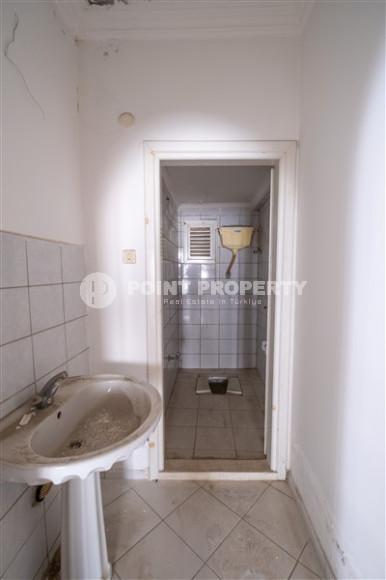 Budget resale property: penthouse 4+1, 170m², on the first coastline in the center of Mahmutlar-id-2493-photo-13