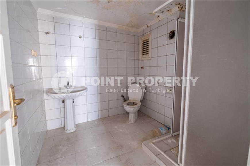 Budget resale property: penthouse 4+1, 170m², on the first coastline in the center of Mahmutlar-id-2493-photo-19