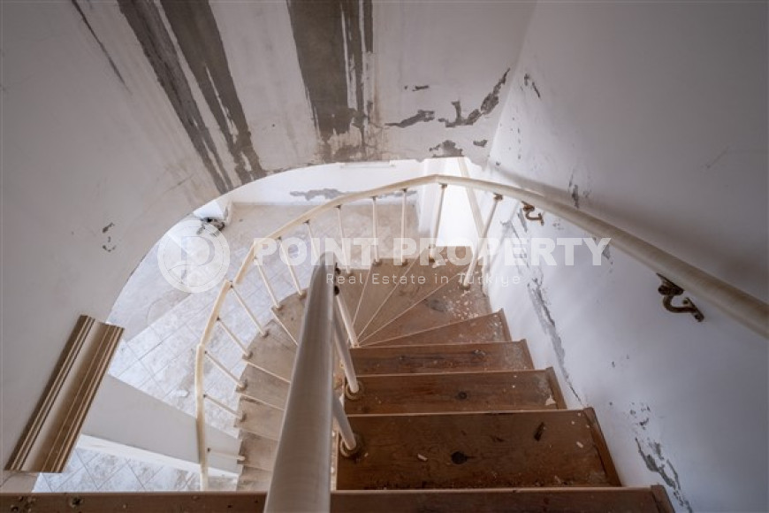 Budget resale property: penthouse 4+1, 170m², on the first coastline in the center of Mahmutlar-id-2493-photo-28