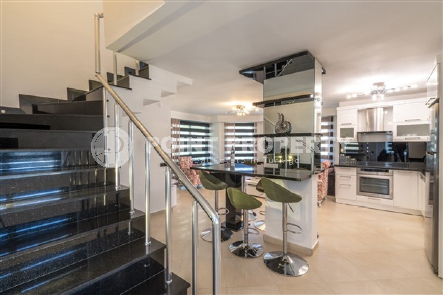 Видовой комфортабельный пентхаус 4+1, 240м², на первой береговой линии в районе Алании - Оба.-id-2499-фото-12