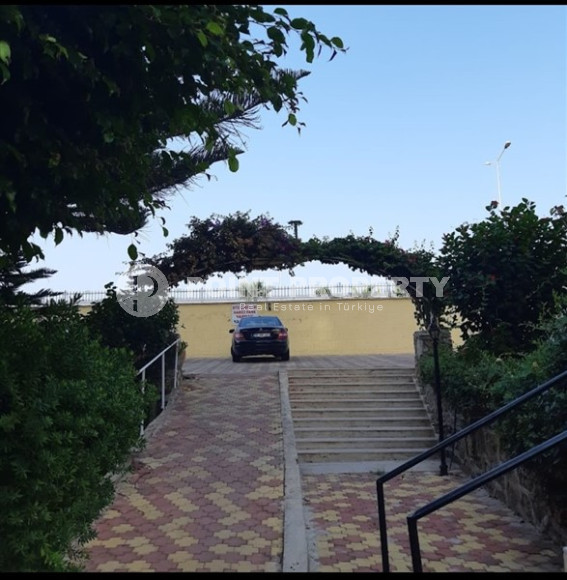 Three-room apartment with 2+1 layout, 100 m2 in Alanya, in the popular Mahmutlar area. Only 250 m to the sea.-id-1217-photo-3