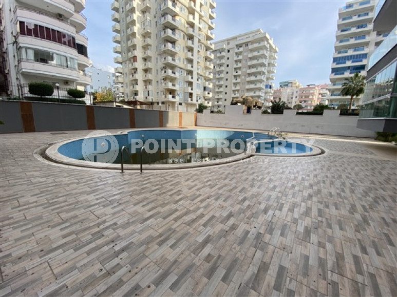 Two bedroom apartment, 100m², 350m from the sea in the western part of Mahmutlar, Alanya-id-2500-photo-2