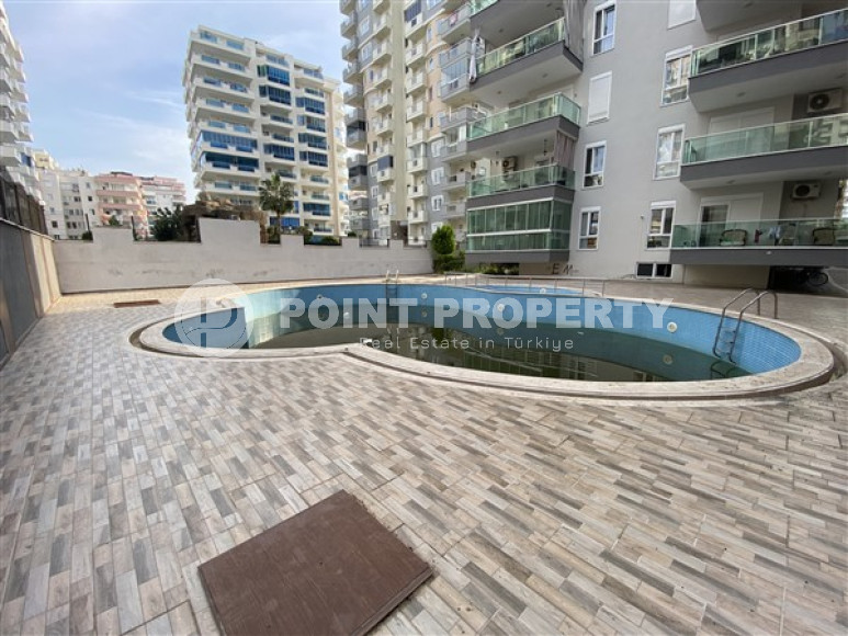 Two bedroom apartment, 100m², 350m from the sea in the western part of Mahmutlar, Alanya-id-2500-photo-3