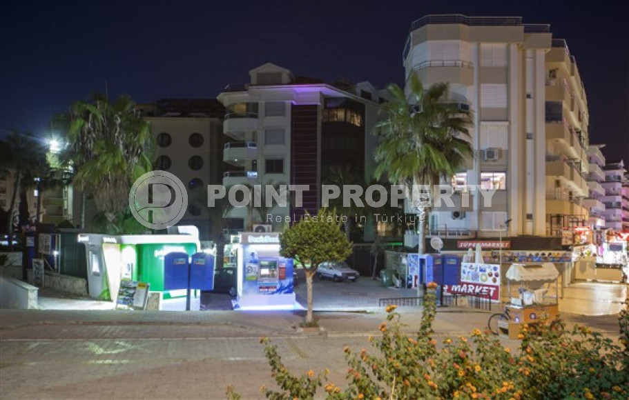 Stylish four-bedroom penthouse, 170 m², on the first coastline in the Alanya area - Lower Oba.-id-2502-photo-3