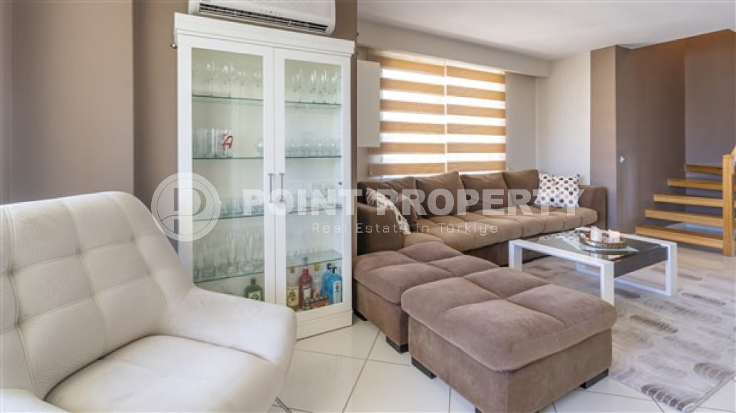 Stylish four-bedroom penthouse, 170 m², on the first coastline in the Alanya area - Lower Oba.-id-2502-photo-10
