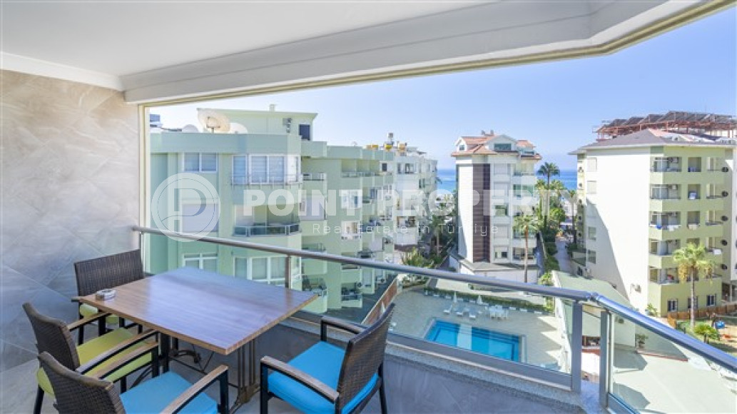 Stylish four-bedroom penthouse, 170 m², on the first coastline in the Alanya area - Lower Oba.-id-2502-photo-13