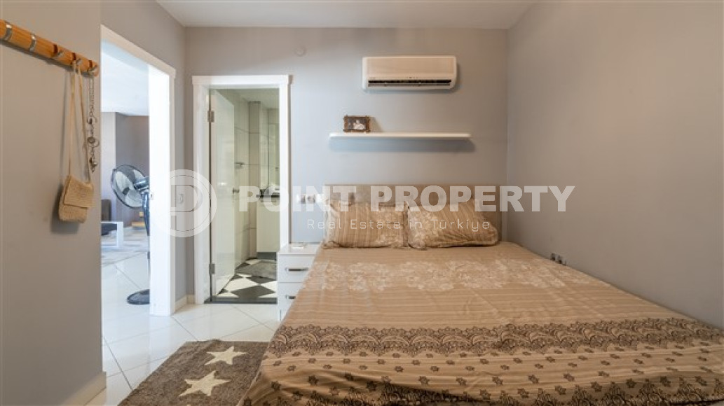 Stylish four-bedroom penthouse, 170 m², on the first coastline in the Alanya area - Lower Oba.-id-2502-photo-19